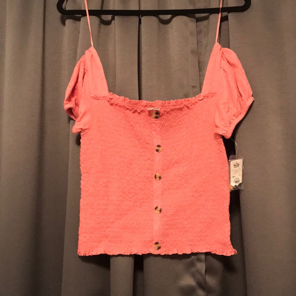 Off the shoulder cropped t-shirt,